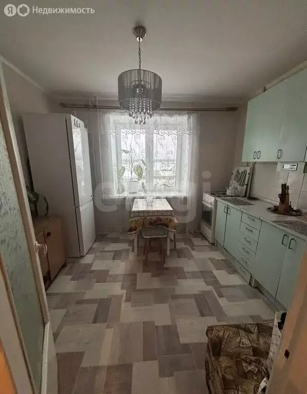 3-комнатная квартира: Осташков, переулок Адрианова, 10 (66.4 м) - Фото 1