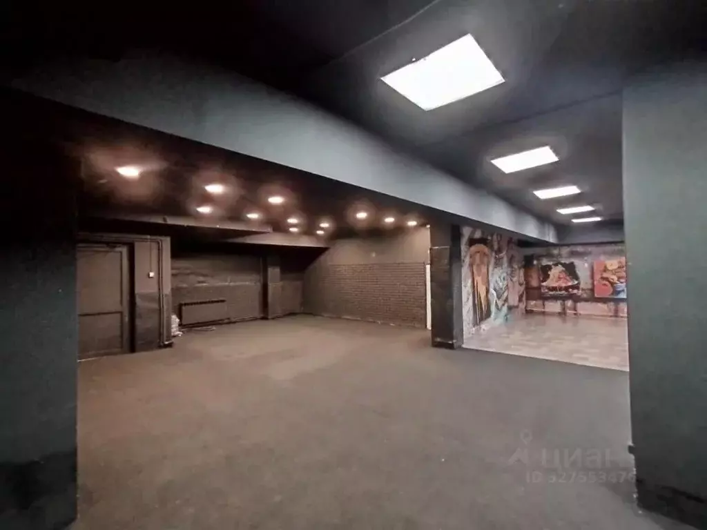 Помещение свободного назначения в Татарстан, Набережные Челны просп. ... - Фото 1