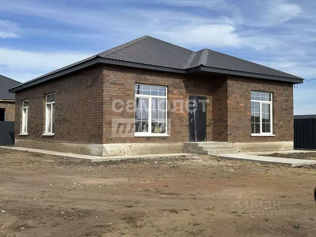 Дом в Оренбургская область, Бузулук ул. Целинная (114 м) - Фото 1