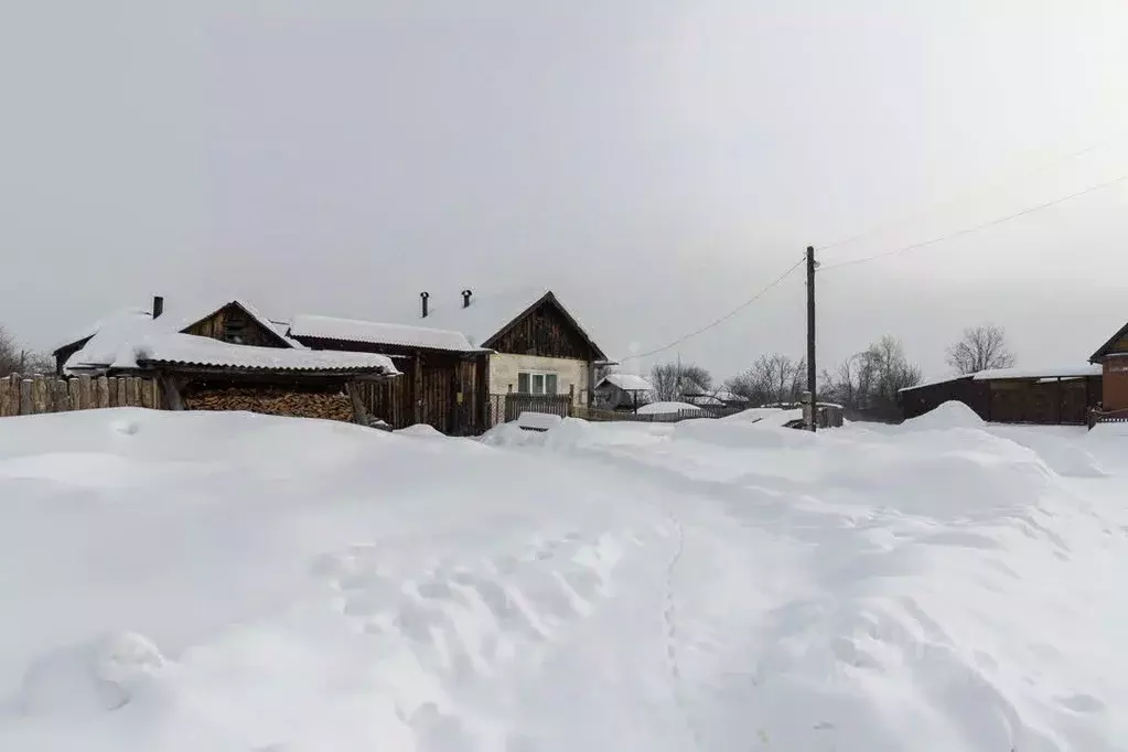 Дом в Свердловская область, Тугулымский муниципальный округ, пос. ... - Фото 1