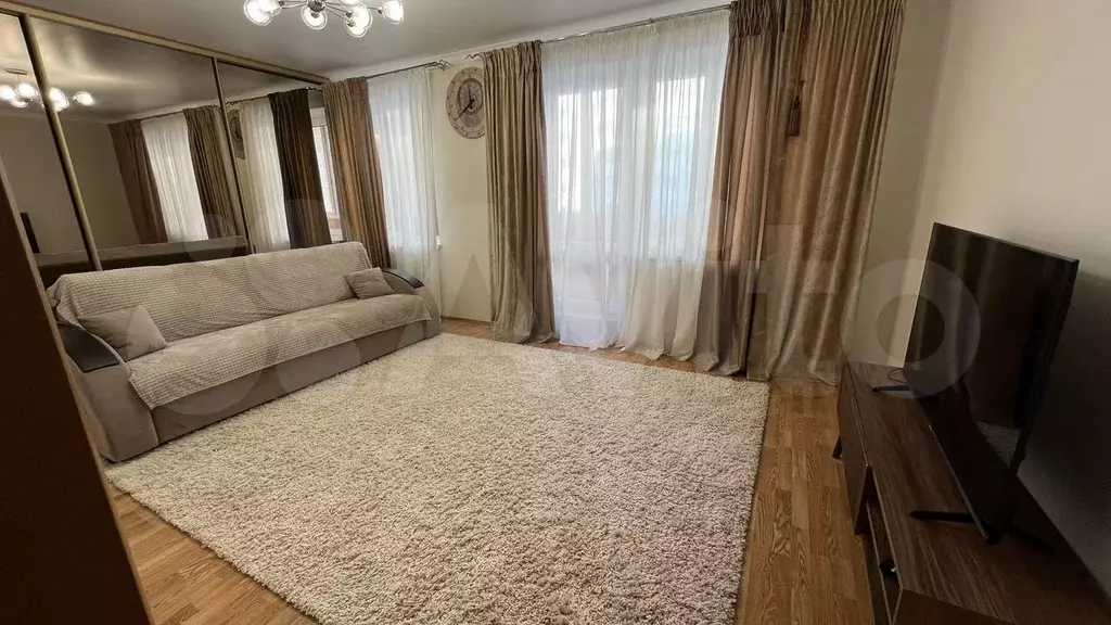 2-к. квартира, 60 м, 4/10 эт. - Фото 1