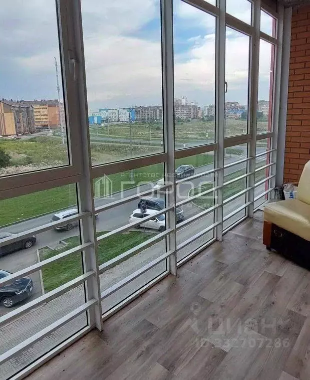 2-к кв. Хакасия, Абакан ул. Арбан, 18 (69.8 м) - Фото 1