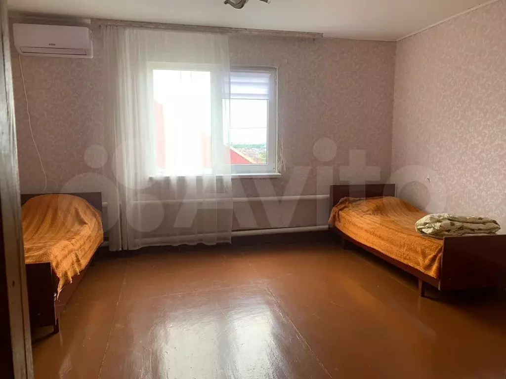 Комната 18 м в 3-к., 1/1 эт. - Фото 1