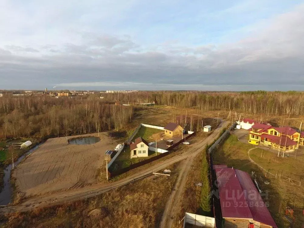 Участок в Новгородская область, Валдай ул. Учхоз (21.0 сот.) - Фото 1