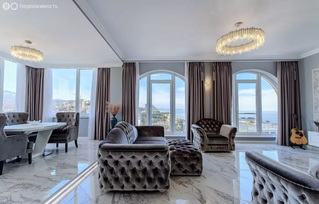 3-комнатная квартира: Алушта, улица Ленина, 21 (97.9 м) - Фото 2