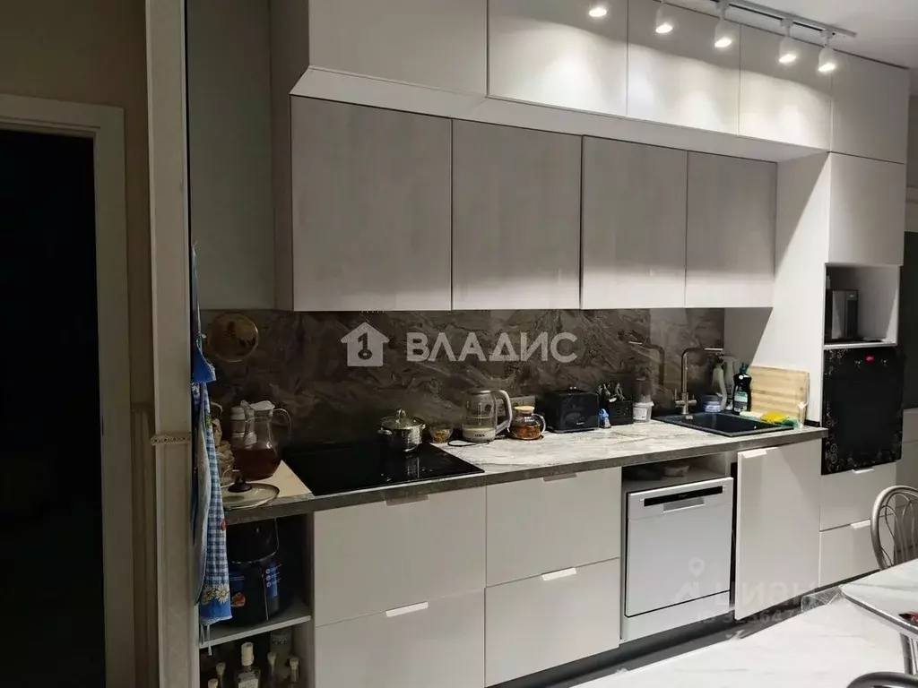 3-к кв. Московская область, Солнечногорск городской округ, Голубое пгт ... - Фото 1