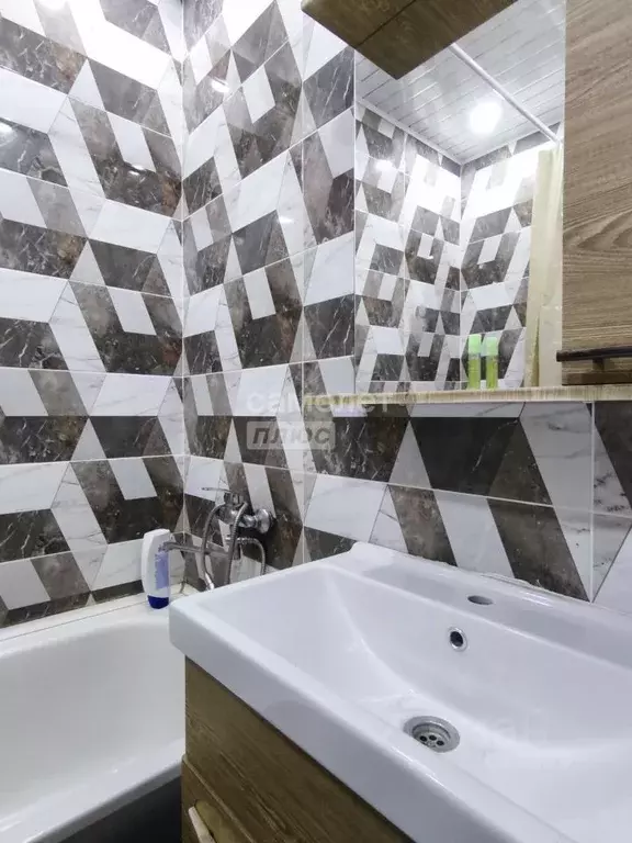 1-к кв. Ямало-Ненецкий АО, Ноябрьск Советская ул., 63 (30.2 м) - Фото 1