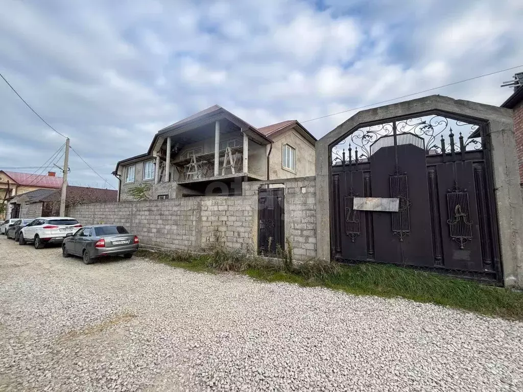 Дом в Дагестан, Махачкала Пальмира кв-л, туп. 17-й Полярный, 5 (310 м) - Фото 1
