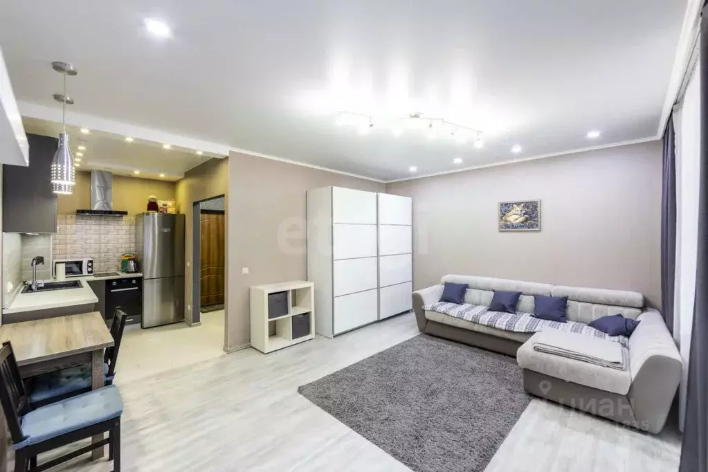 Студия Тюменская область, Тюмень ул. Тимофея Чаркова, 79к2 (32.3 м) - Фото 1