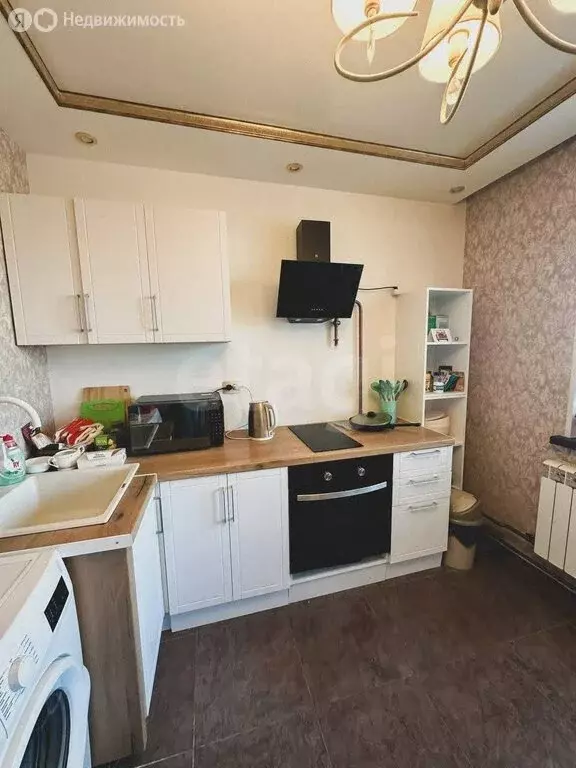 3-комнатная квартира: Псков, Петровская улица, 28 (66.4 м) - Фото 2