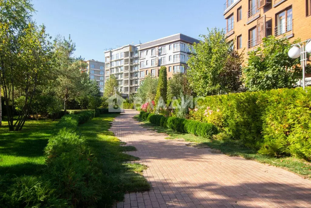 Продается 3-комнатная квартира - Фото 1