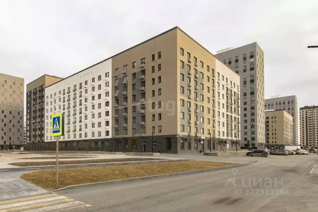 2-к кв. Тюменская область, Тюмень ул. Республики, 204к11 (65.7 м) - Фото 1