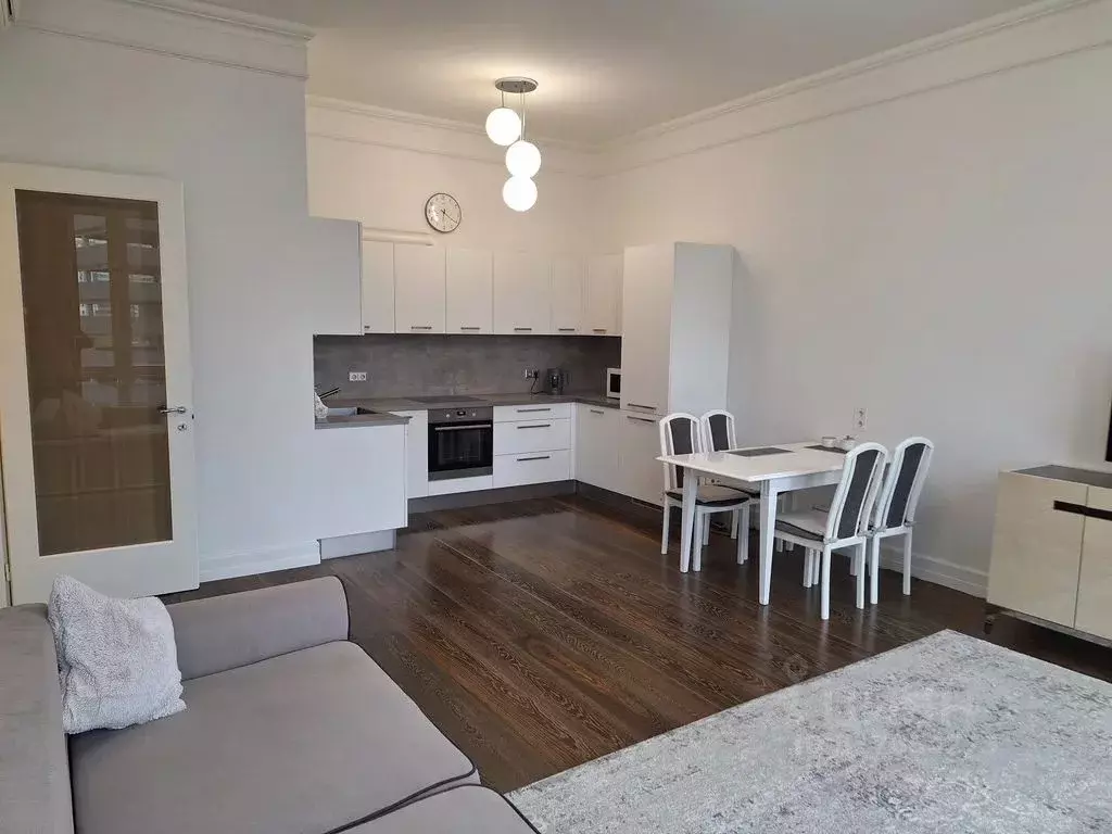 2-к кв. Санкт-Петербург Нижне-Каменская ул., 7к1 (74.0 м) - Фото 1
