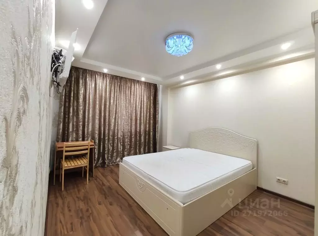 2-к кв. Крым, Симферополь ул. Батурина, 13Б (63.0 м) - Фото 1