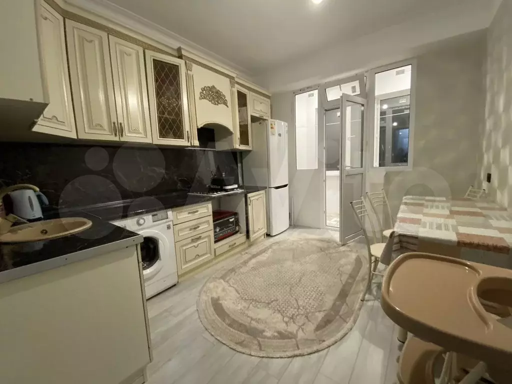 3-к. квартира, 60 м, 6/10 эт. - Фото 1