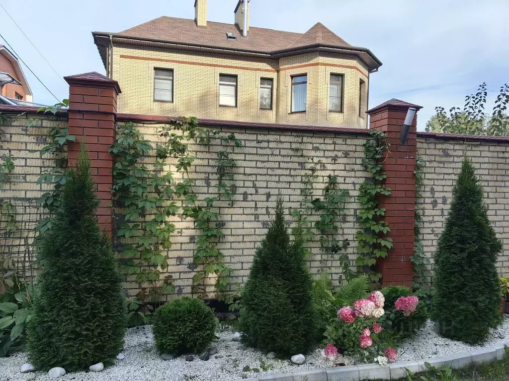 Коттедж в Омская область, Омск ул. Садовая (200 м) - Фото 2