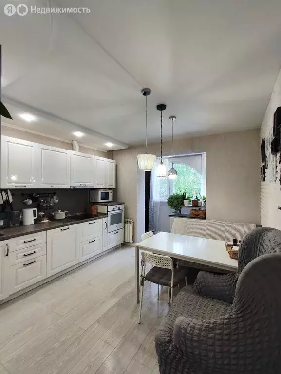 3-комнатная квартира: Конаково, улица Баскакова, 23 (91 м) - Фото 1