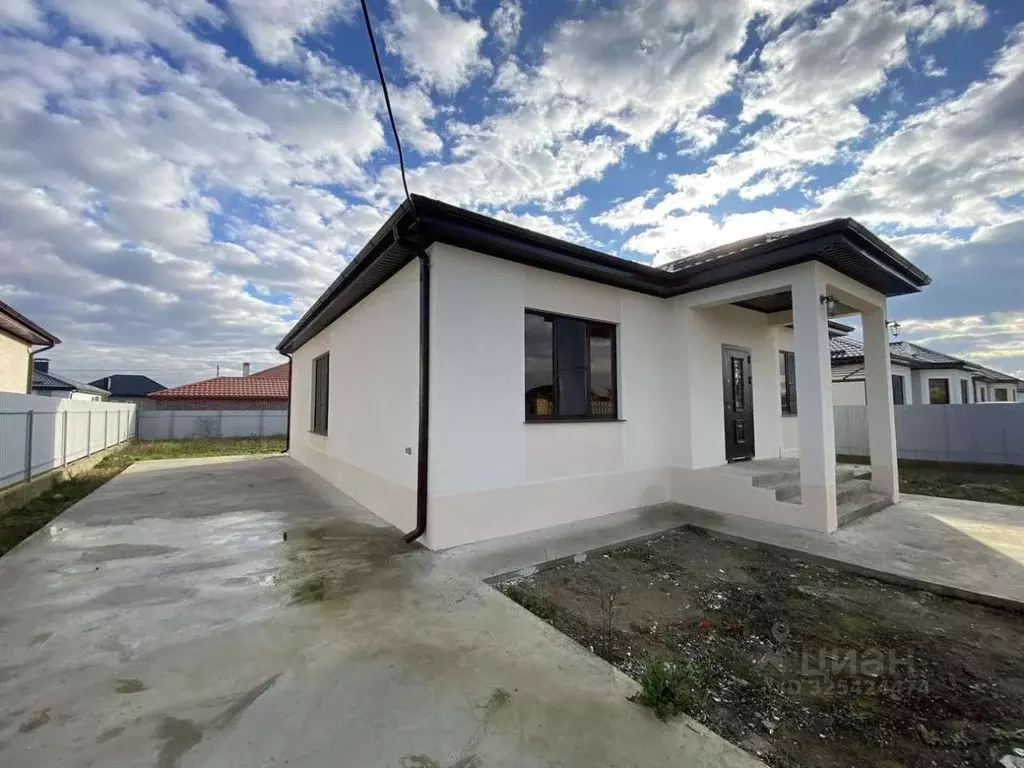 Дом в Краснодарский край, Крымск ул. Виктории (130 м) - Фото 2