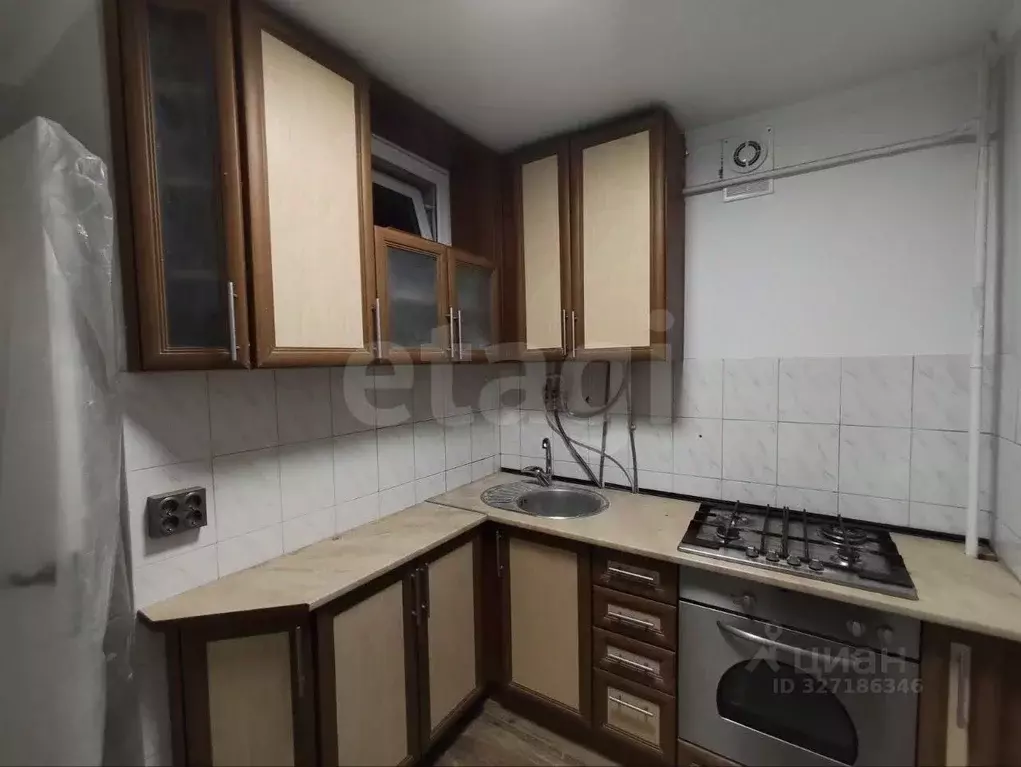 3-к кв. Крым, Симферопольский район, Молодежное пгт ул. Строителей ... - Фото 1