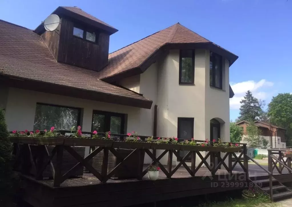 Дом в Санкт-Петербург, Санкт-Петербург, Сестрорецк ул. 6-я Тарховская, ... - Фото 2