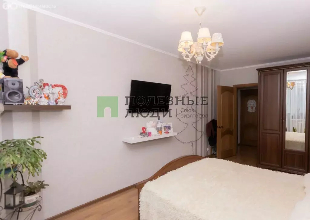 3-комнатная квартира: Уфа, улица Баязита Бикбая, 35 (73.7 м) - Фото 0