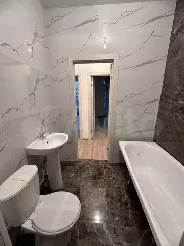 2-к. квартира, 60 м, 4/10 эт. - Фото 0