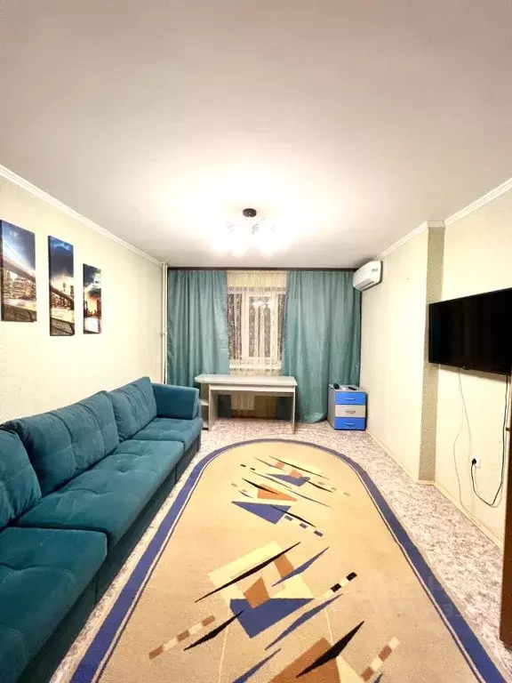 2-к кв. Татарстан, Казань ул. Чингиза Айтматова, 1 (68.0 м) - Фото 0