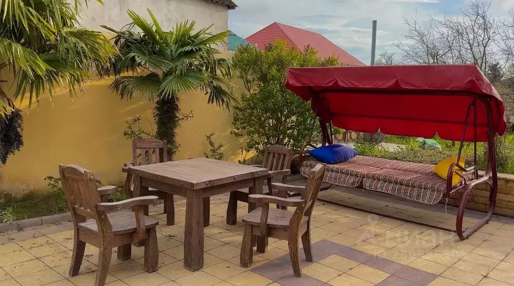 Дом в Дагестан, Дербентский район, с. Хазар ул. Мира (100 м) - Фото 1