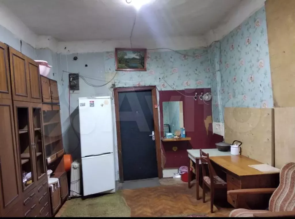 Комната 23 м в 6-к., 1/2 эт. - Фото 1