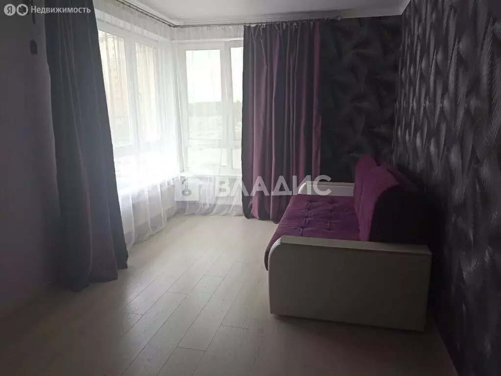 2-комнатная квартира: Тобольск, 15-й микрорайон, 17 (62 м) - Фото 1