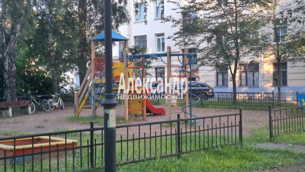 3-к кв. Санкт-Петербург Каменноостровский просп., 81Г (66.9 м) - Фото 2