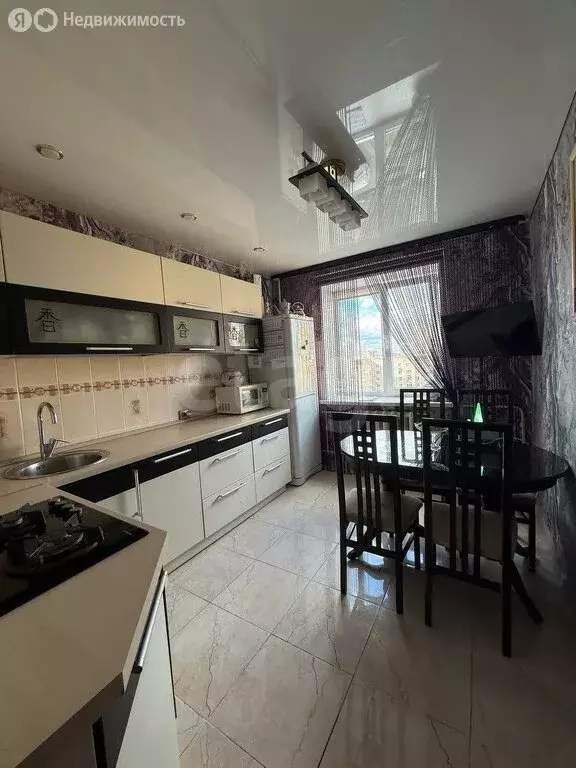 3-комнатная квартира: Оренбург, улица Терешковой, 245 (76.2 м) - Фото 1