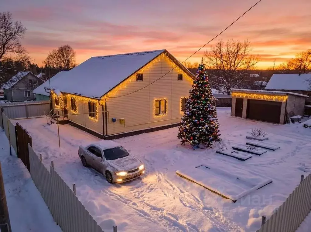 Дом в Ленинградская область, Выборгский район, Рощинское городское ... - Фото 1