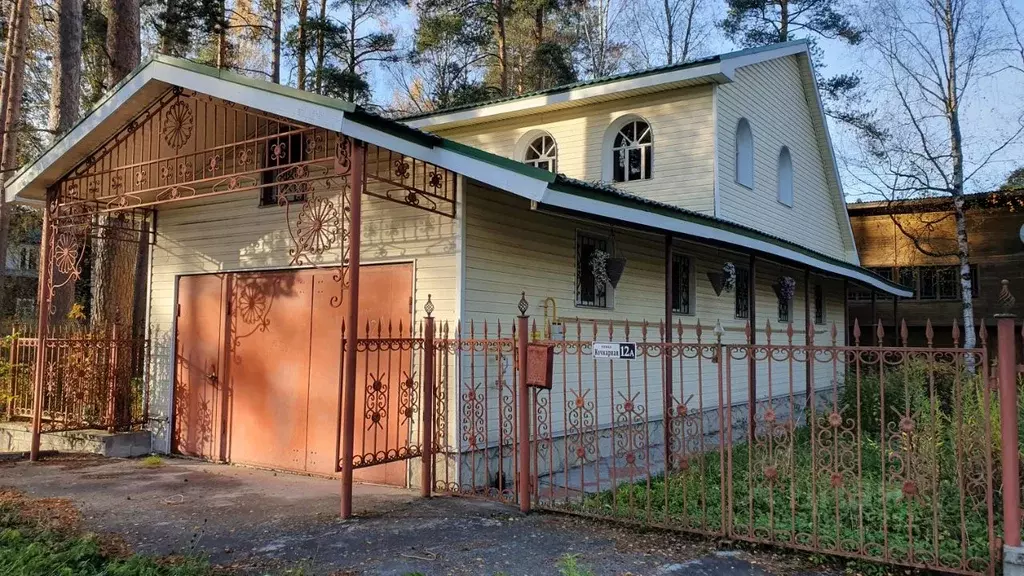 Коттедж в Ленинградская область, Гатчинский район, Вырица городской ... - Фото 0