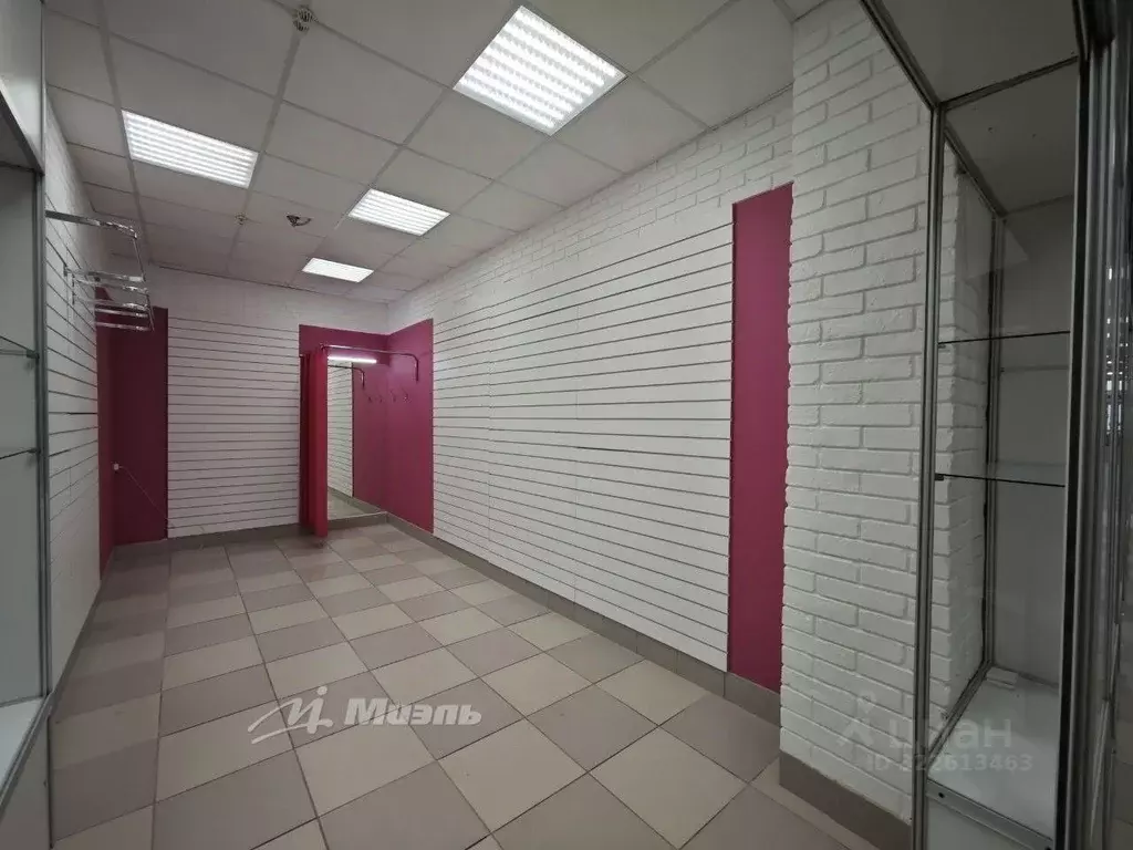 Торговая площадь в Севастополь просп. Октябрьской Революции, 38/12 (25 ... - Фото 1