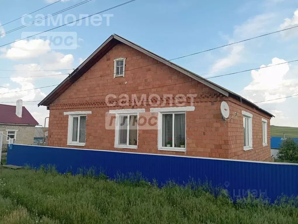 Дом в Башкортостан, Аургазинский район, Таштамакский сельсовет, д. ... - Фото 0