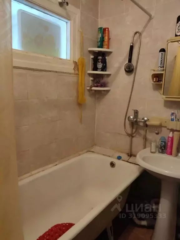 2-к кв. Вологодская область, Великий Устюг ул. Сахарова, 18 (45.4 м) - Фото 2