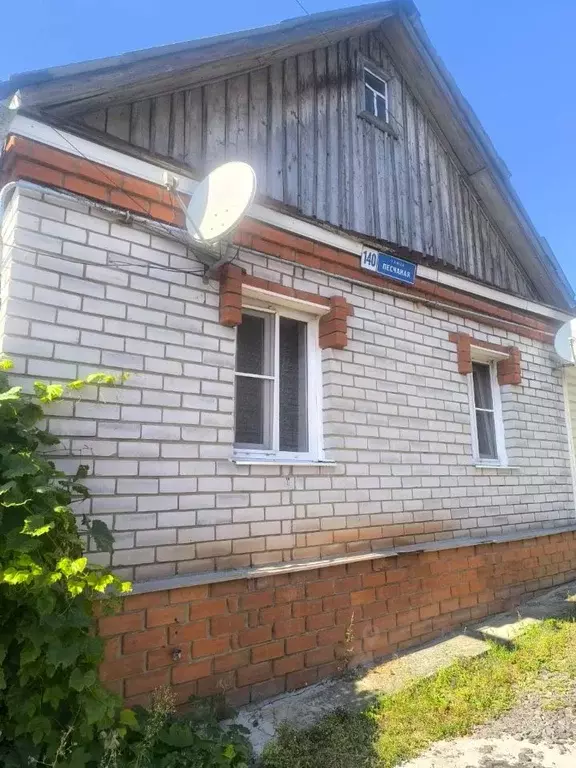 Дом в Воронежская область, Воронеж Песчаная ул., 140 (40 м) - Фото 1