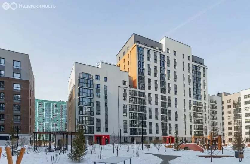 2-комнатная квартира: Тюмень, улица Николая Глебова, 3 (69.6 м) - Фото 2