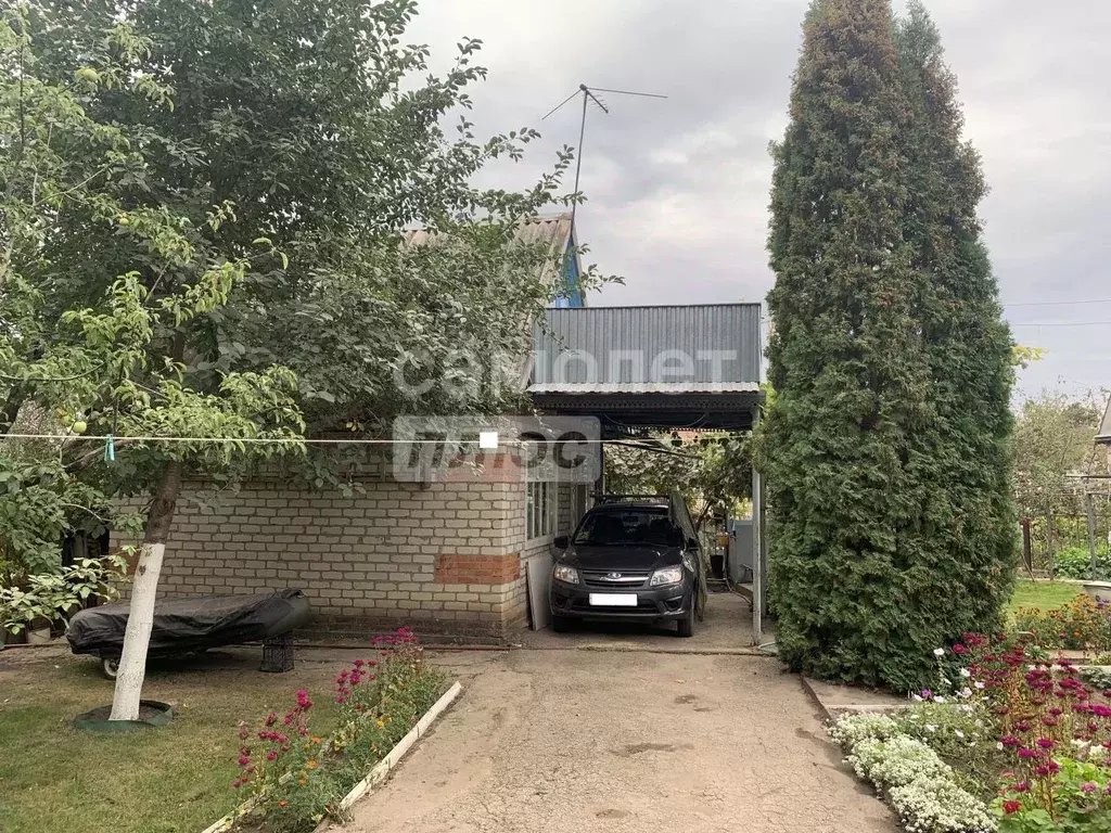 Дом в Саратовская область, Энгельсский район, Красноярское ... - Фото 1