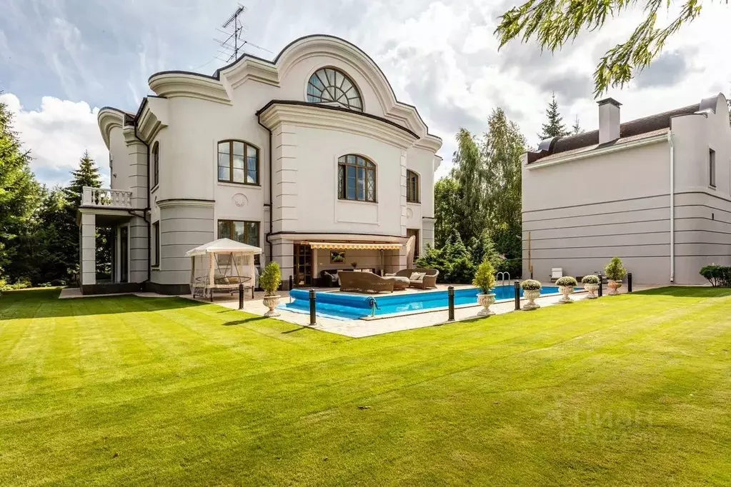 Дом в Краснодарский край, Сочи Береговая ул., 50 (500 м) - Фото 0