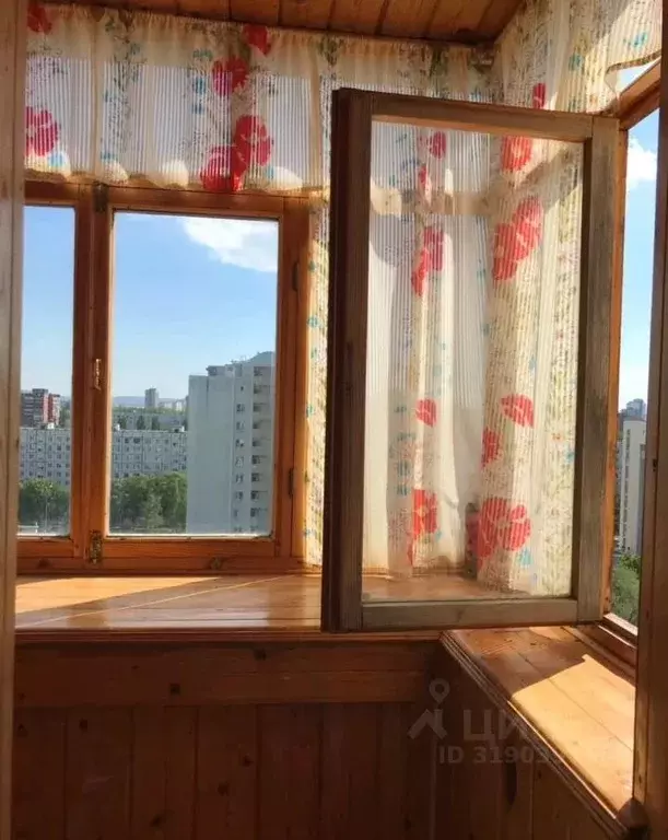 3-к кв. Самарская область, Тольятти просп. Степана Разина, 34 (60.0 м) - Фото 0