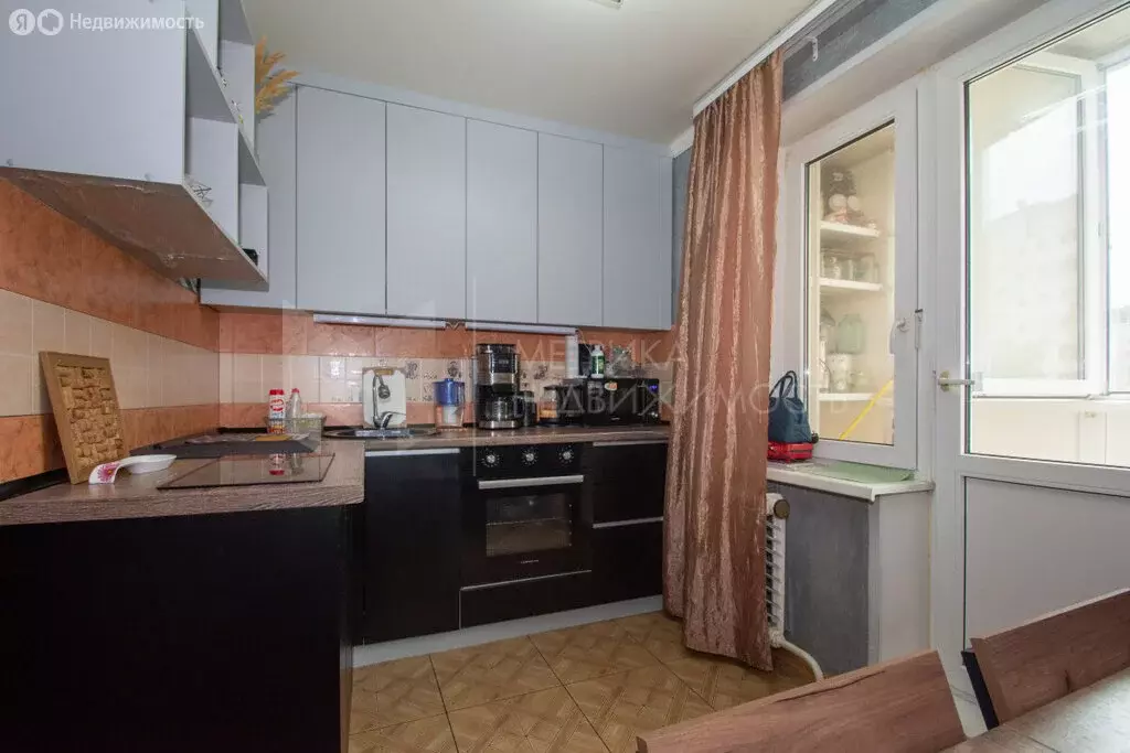 1-комнатная квартира: Тюмень, улица 30 лет Победы, 140 (33.3 м) - Фото 2
