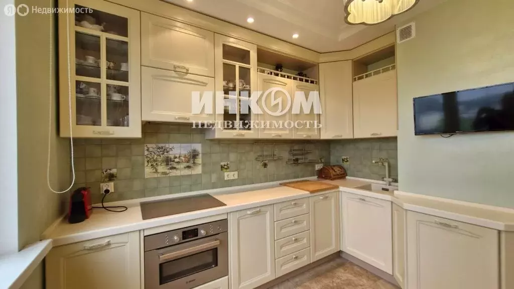 3-комнатная квартира: Москва, улица Маршала Захарова, 12к3 (71.6 м) - Фото 0