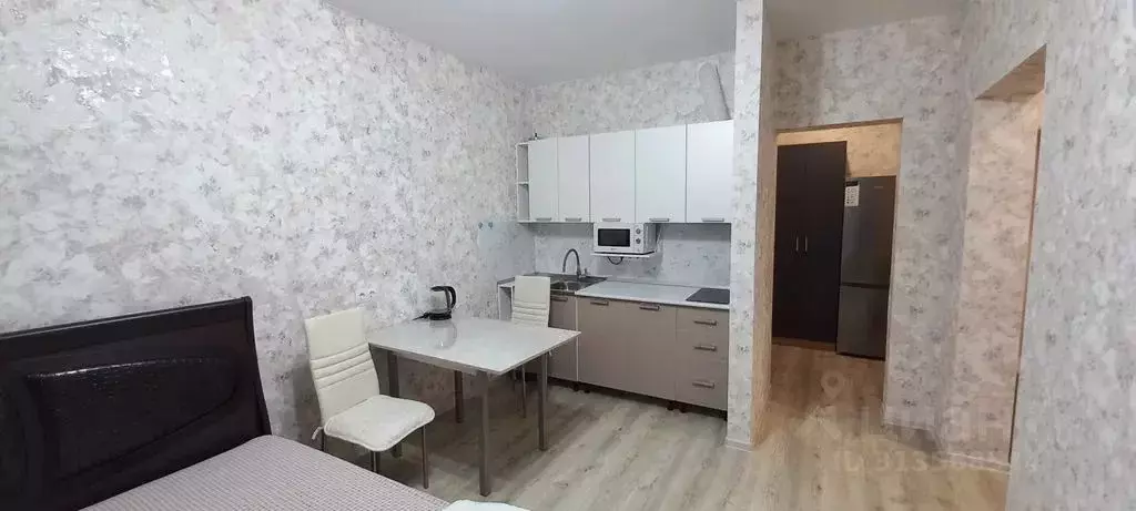 Студия Сахалинская область, Южно-Сахалинск ул. Ленина, 563к5 (25.0 м) - Фото 1