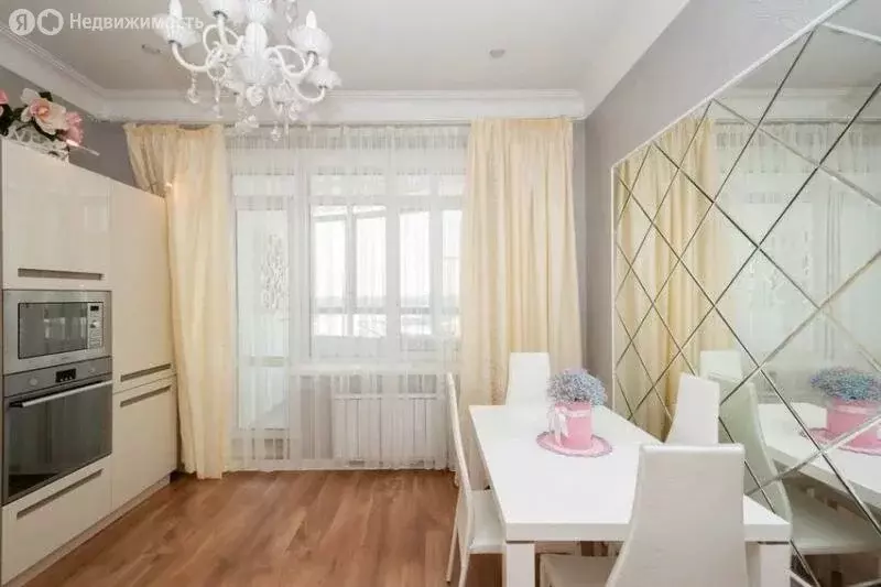 3-комнатная квартира: Иркутск, Дальневосточная улица, 108 (60 м) - Фото 0