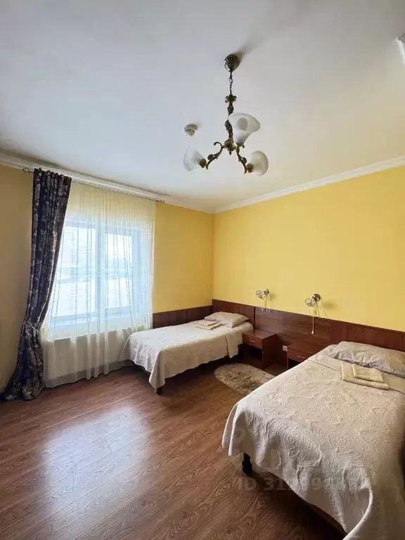 Комната Кабардино-Балкария, Эльбрусский район, с. Терскол ул. Азау, 16 - Фото 0