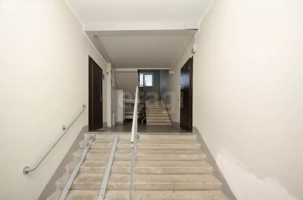 2-комнатная квартира: Ялуторовск, улица Менделеева, 3А (55.4 м) - Фото 2