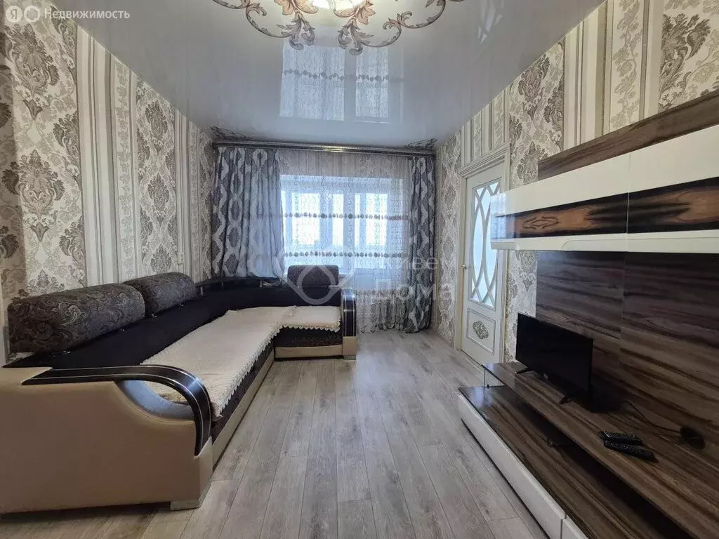 3-комнатная квартира: Волгоград, Университетский проспект, 92 (43 м) - Фото 1