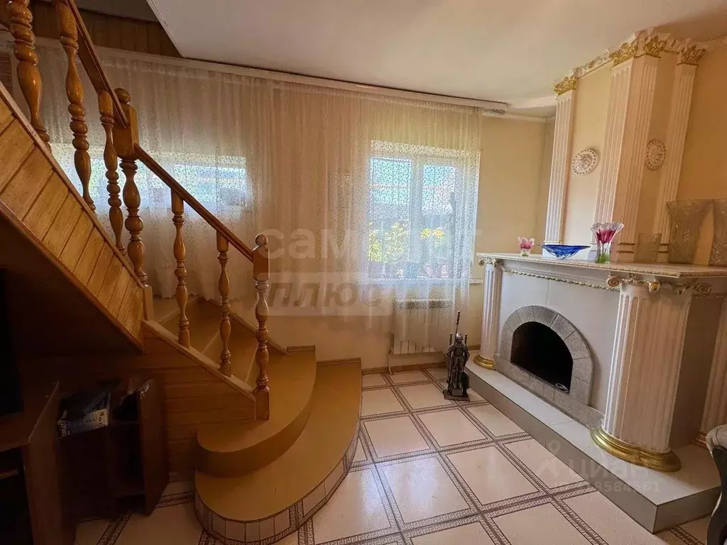 Дом в Оренбургская область, Оренбург ул. Коммуны, 55 (257 м) - Фото 0